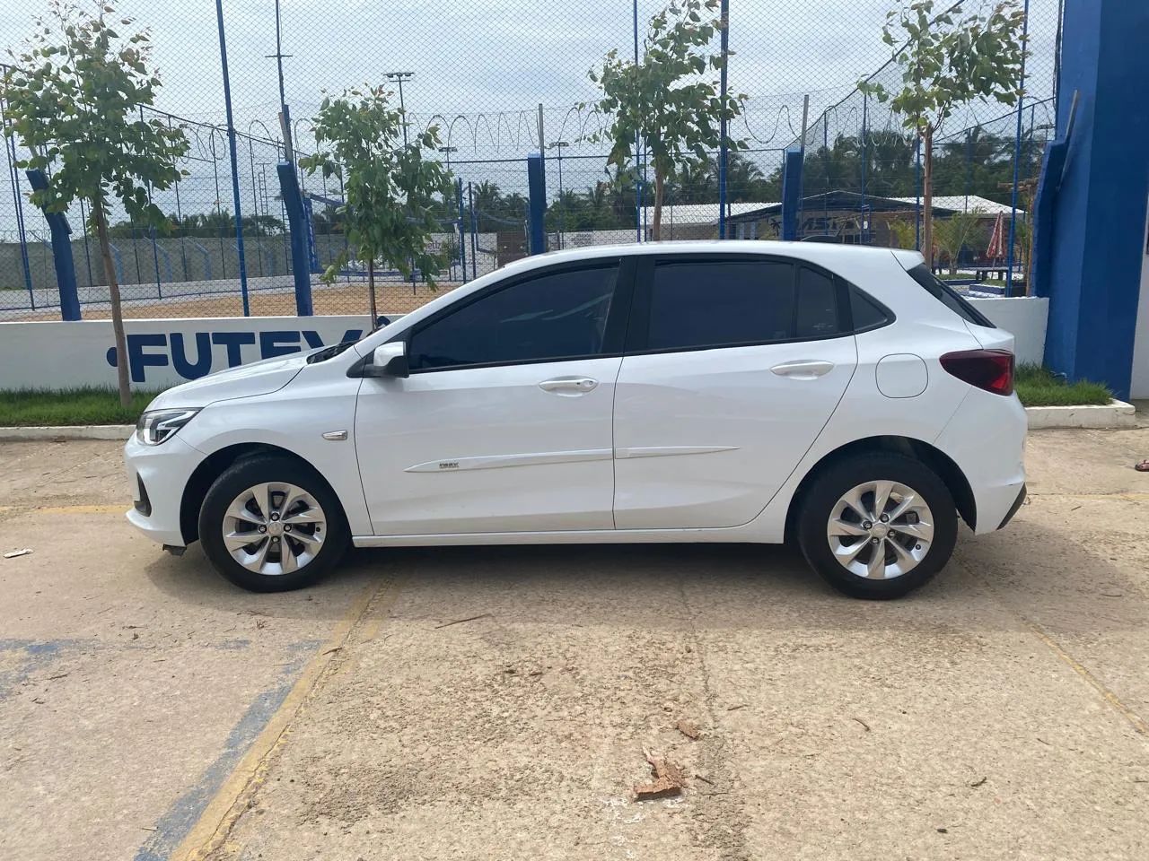 Chevrolet Onix ONIX HATCH LT 1.0 12V Flex 5p Mec. 2020