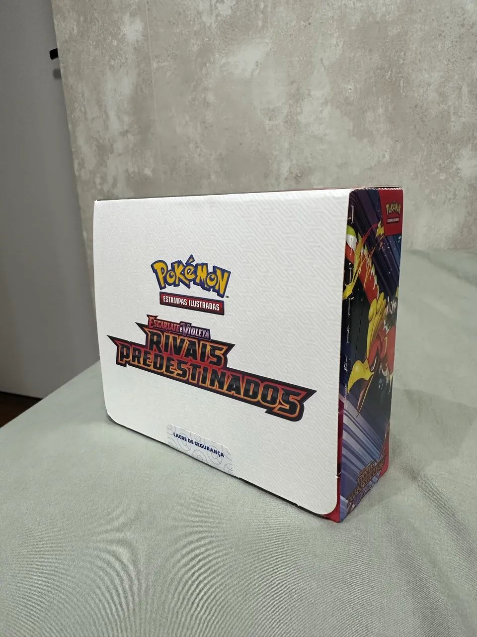 Booster Box Pokemon lacrada Rivais Predestinados  - Foto 2