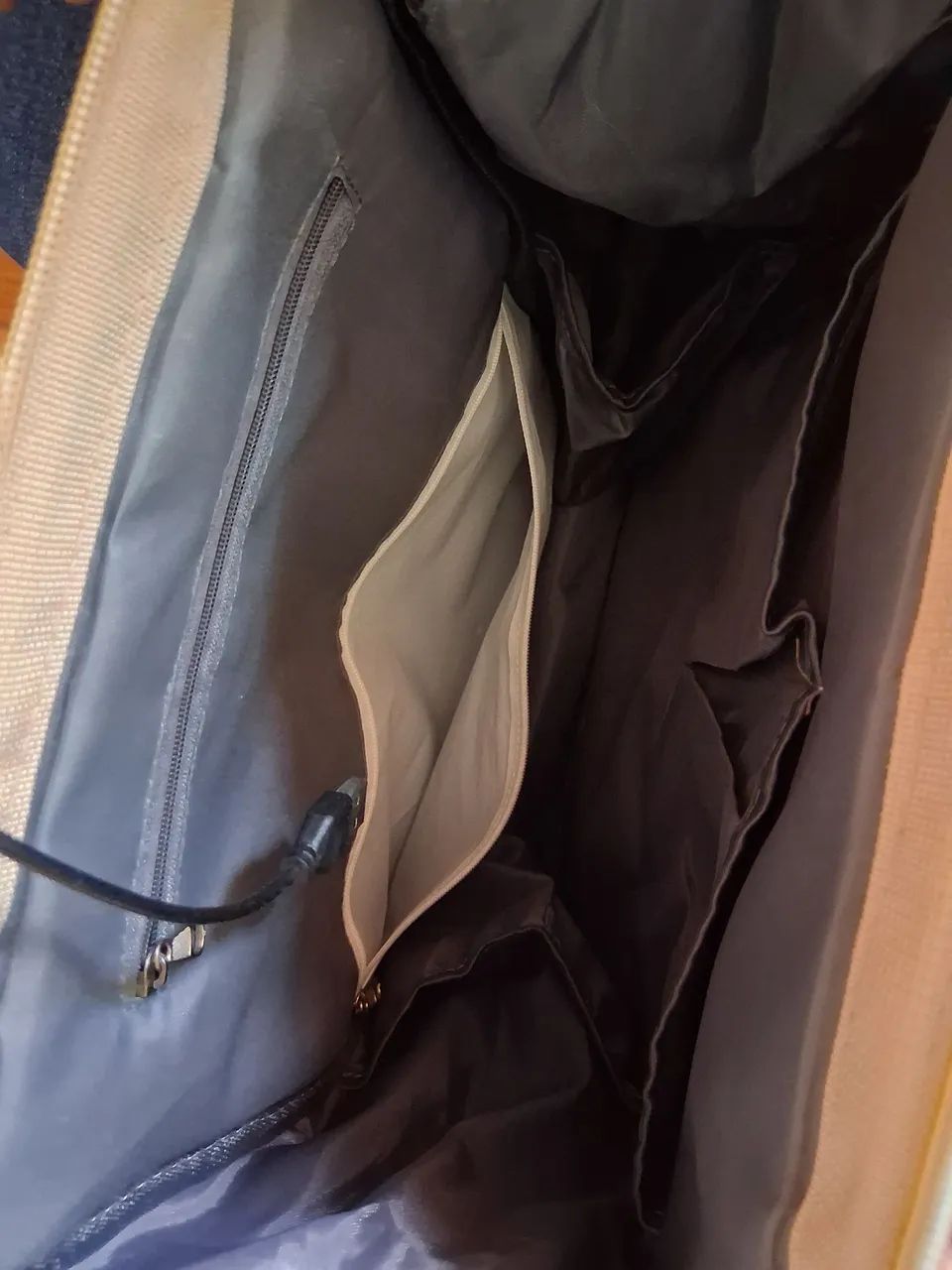 Mochila Maternidade Impermeável  - Foto 5