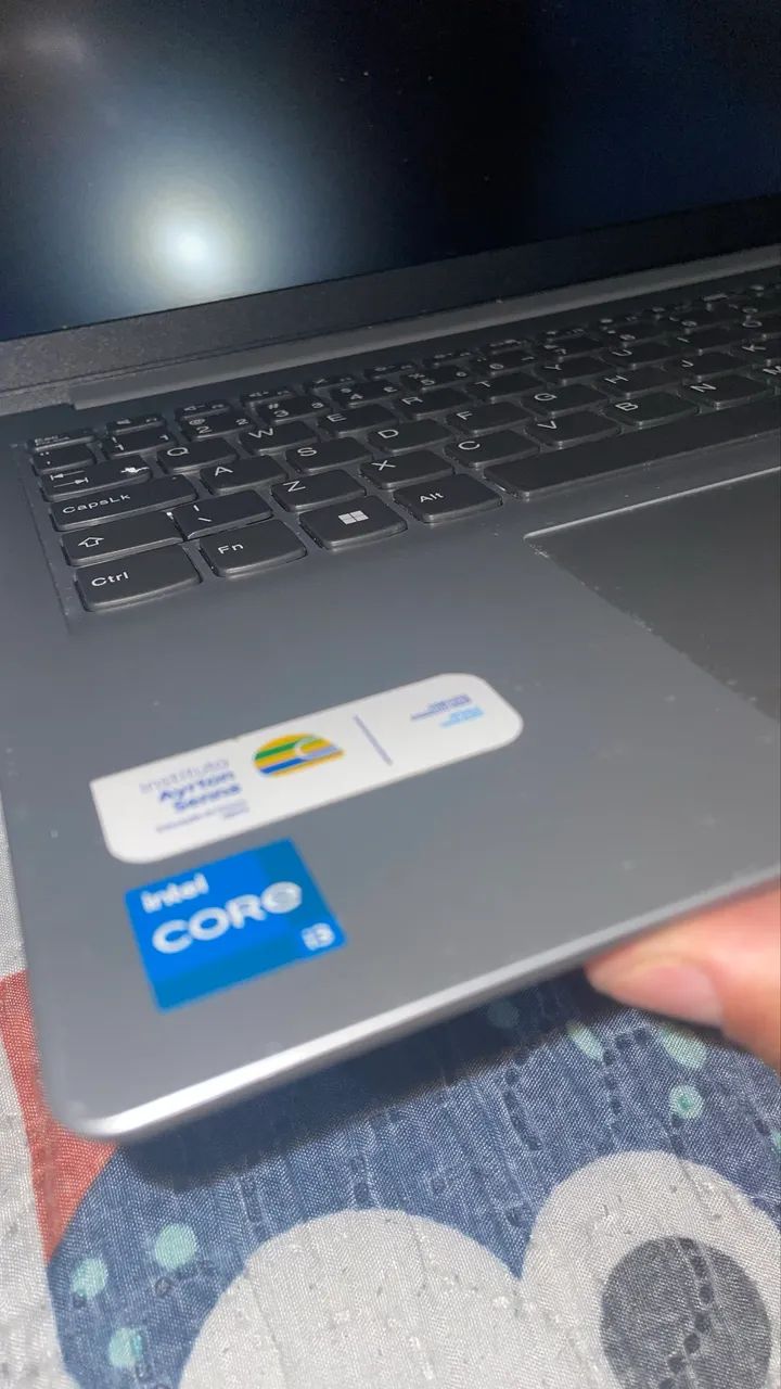 Notebook Lenovo I3  - Foto 3