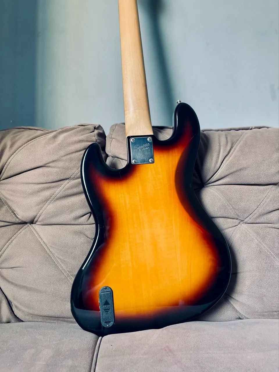 SQUIER JAZZ BASS AFFINITY V CUSTOM MOD - Foto 2