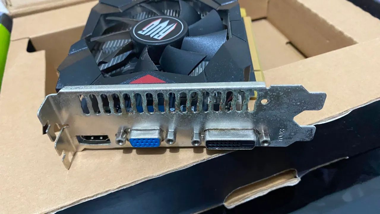 Placa de video Geforce 550 Ti 4g