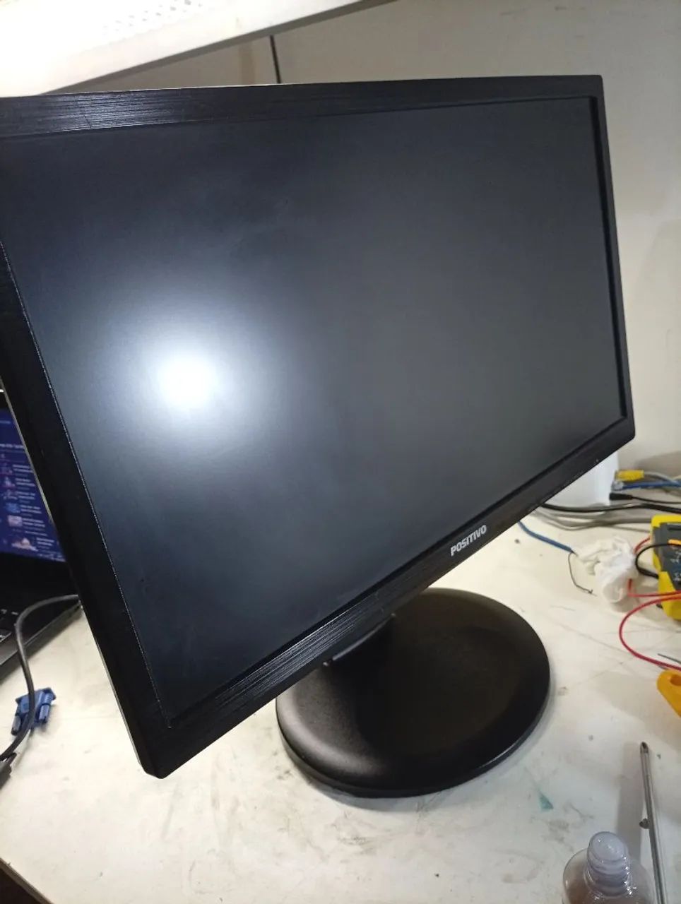 Monitor positivo vga,HDMI,Dvi 22 polegadas