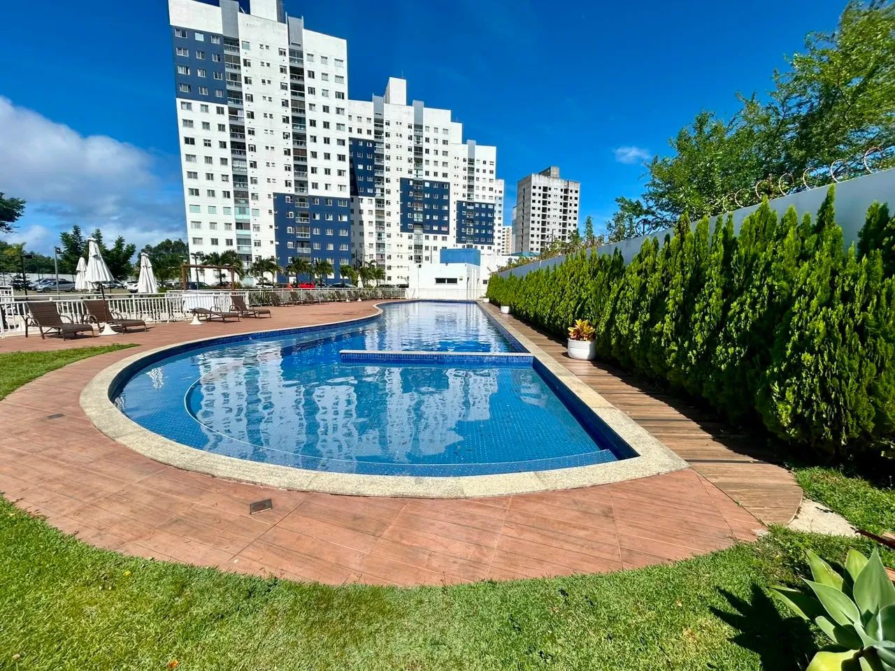 Flex Piatã 2/4  suite varanda 