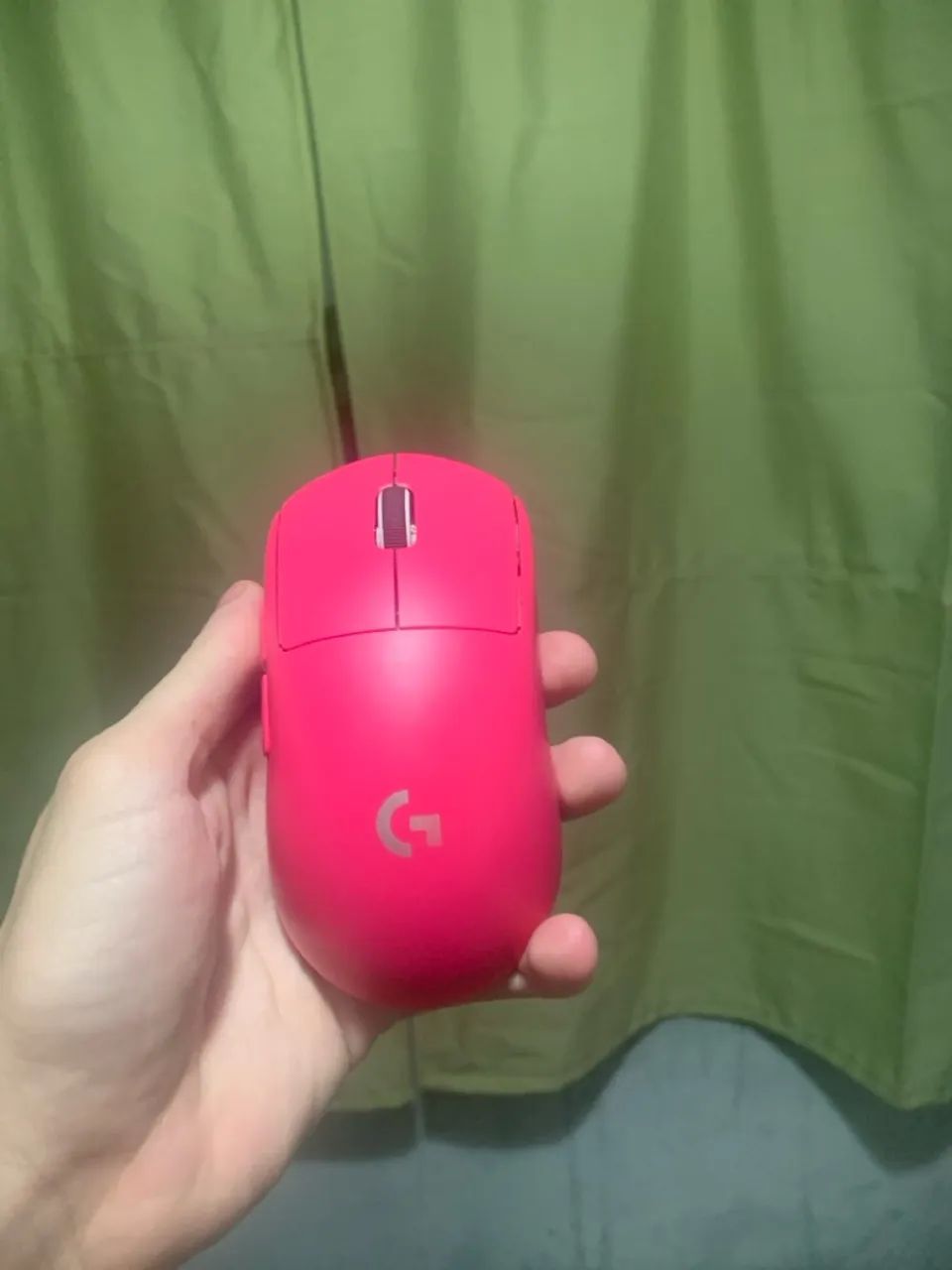 Mouse Logitech Superlight 2 (olhem a descrição)