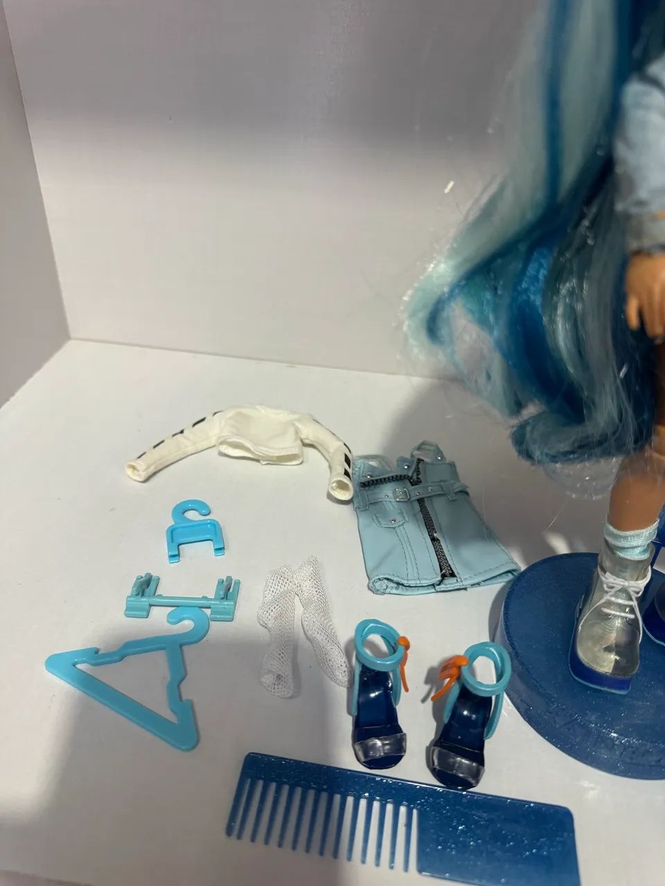 Boneca Skyler Rainbow high  - Foto 3