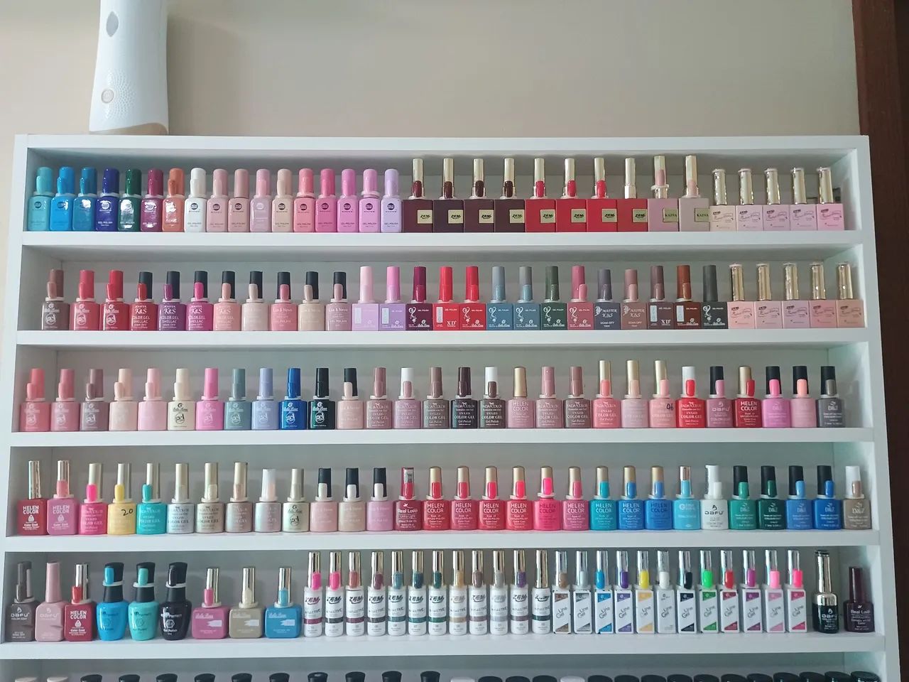 Vende-se esmaltes permanente 