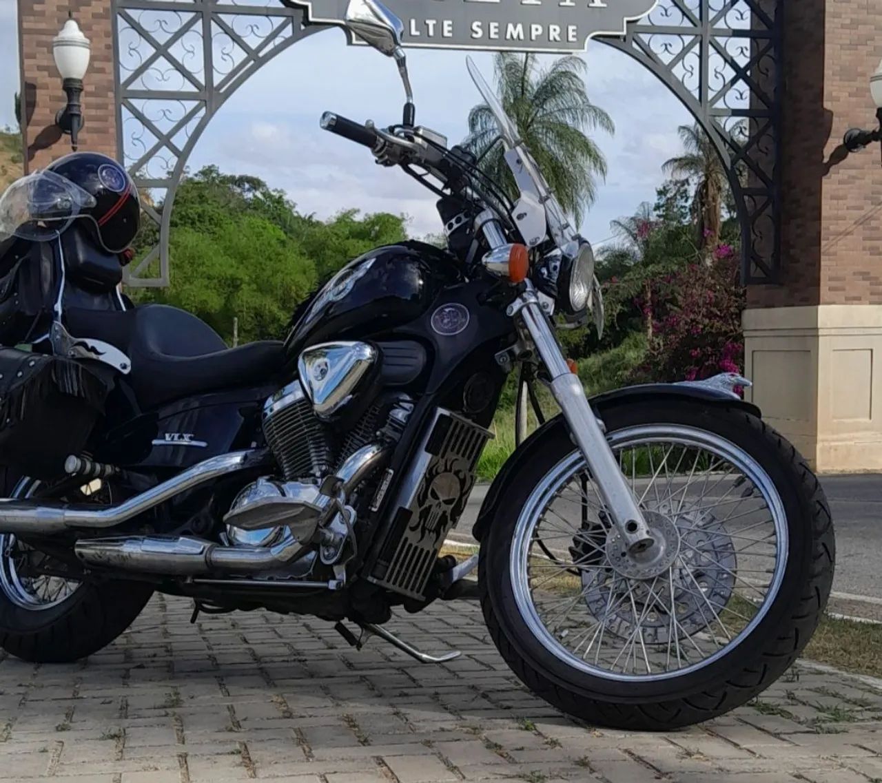 Moto shadow 600 cc