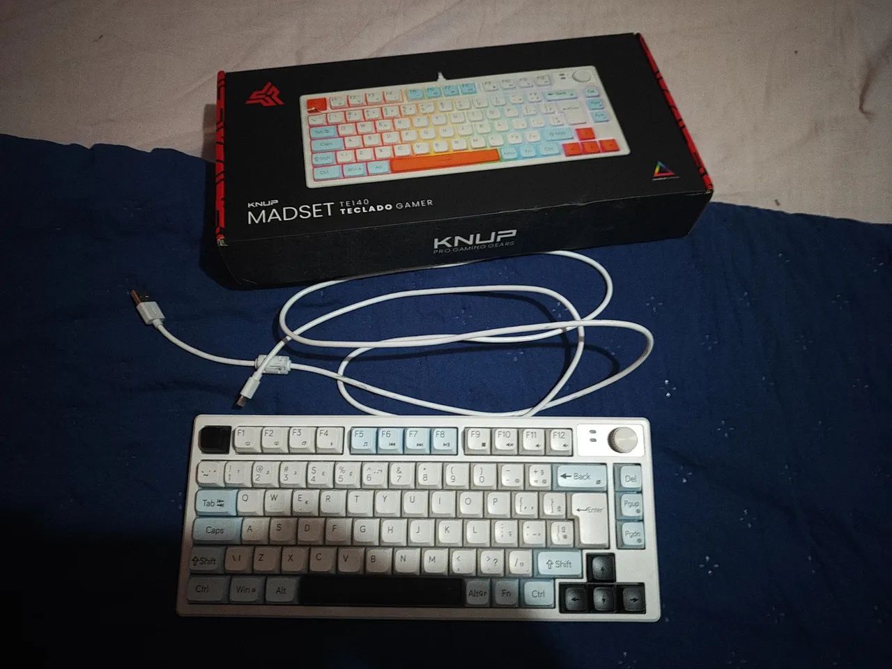 TECLADO SEMI MECANICO 