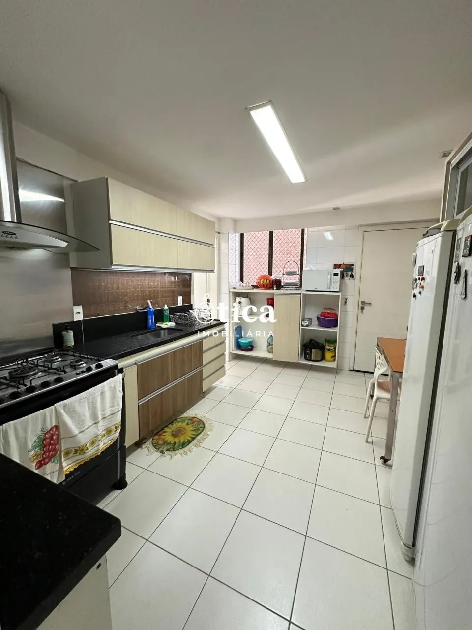 Apartamento no Edifício Turmalina com 174m², 2 suítes e 2 semi - Foto 3