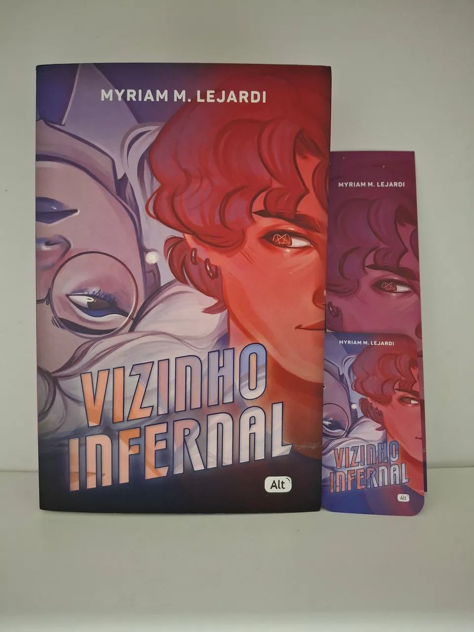 Livro - Vizinho Infernal  - Foto 2