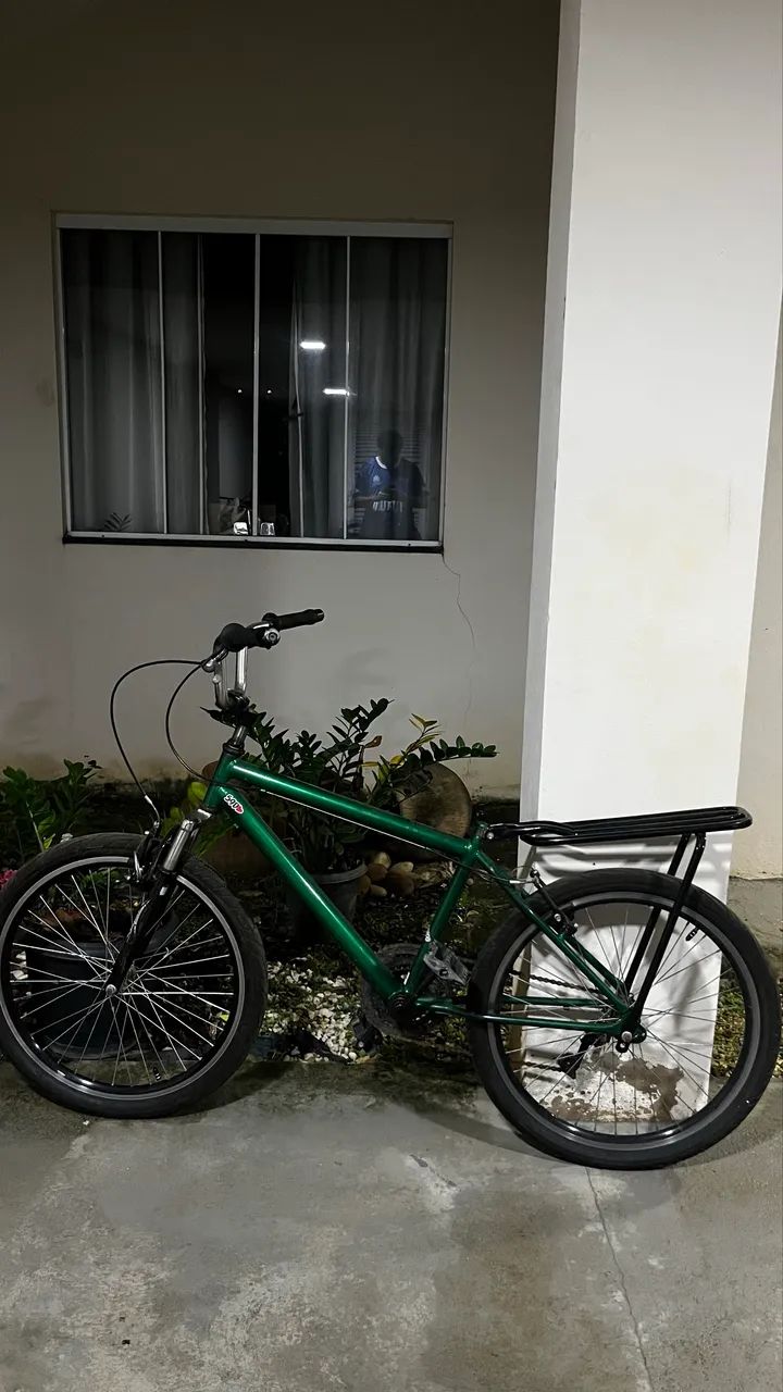 vendo bicicleta aro 24 semi-nova - Foto 2