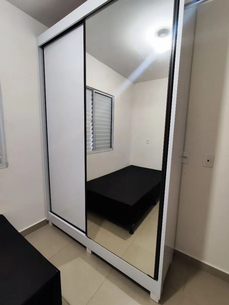 Guarda roupa semi novo de MDF entrego e monto  - Foto 5