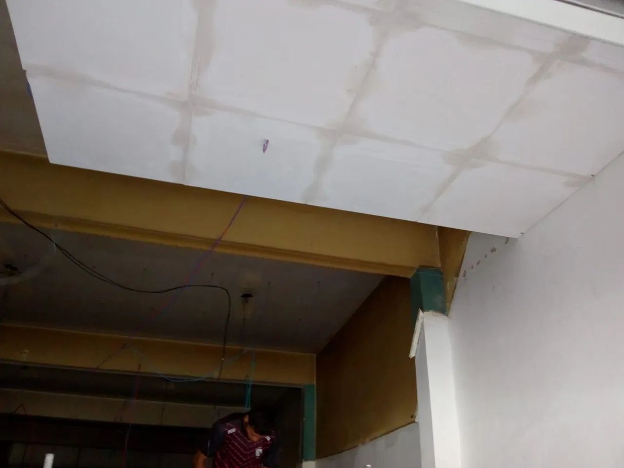 Gesseiro.reboco de gesso e reparos - Foto 2