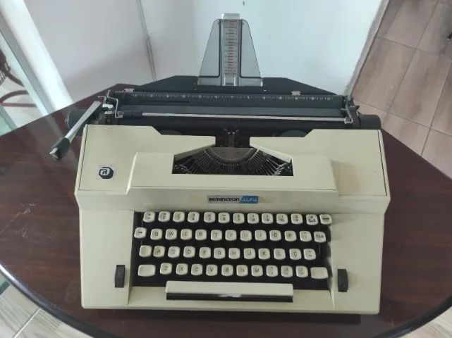 Maquina de escrever Remington 150 - Foto 2