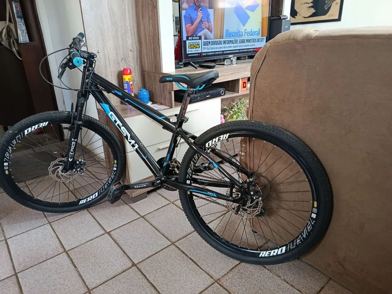 ? Bicicleta GTSM1 Walk 1.0 Aro 26 - 21 Marchas - Freio a Disco - Semi Nova