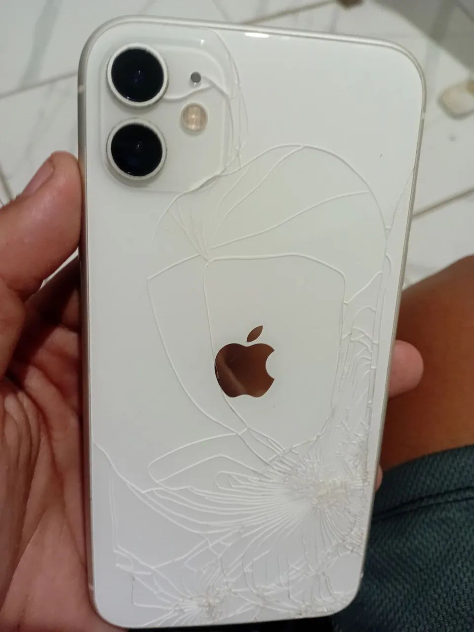 Iphone 11 bloqueado, para peças 