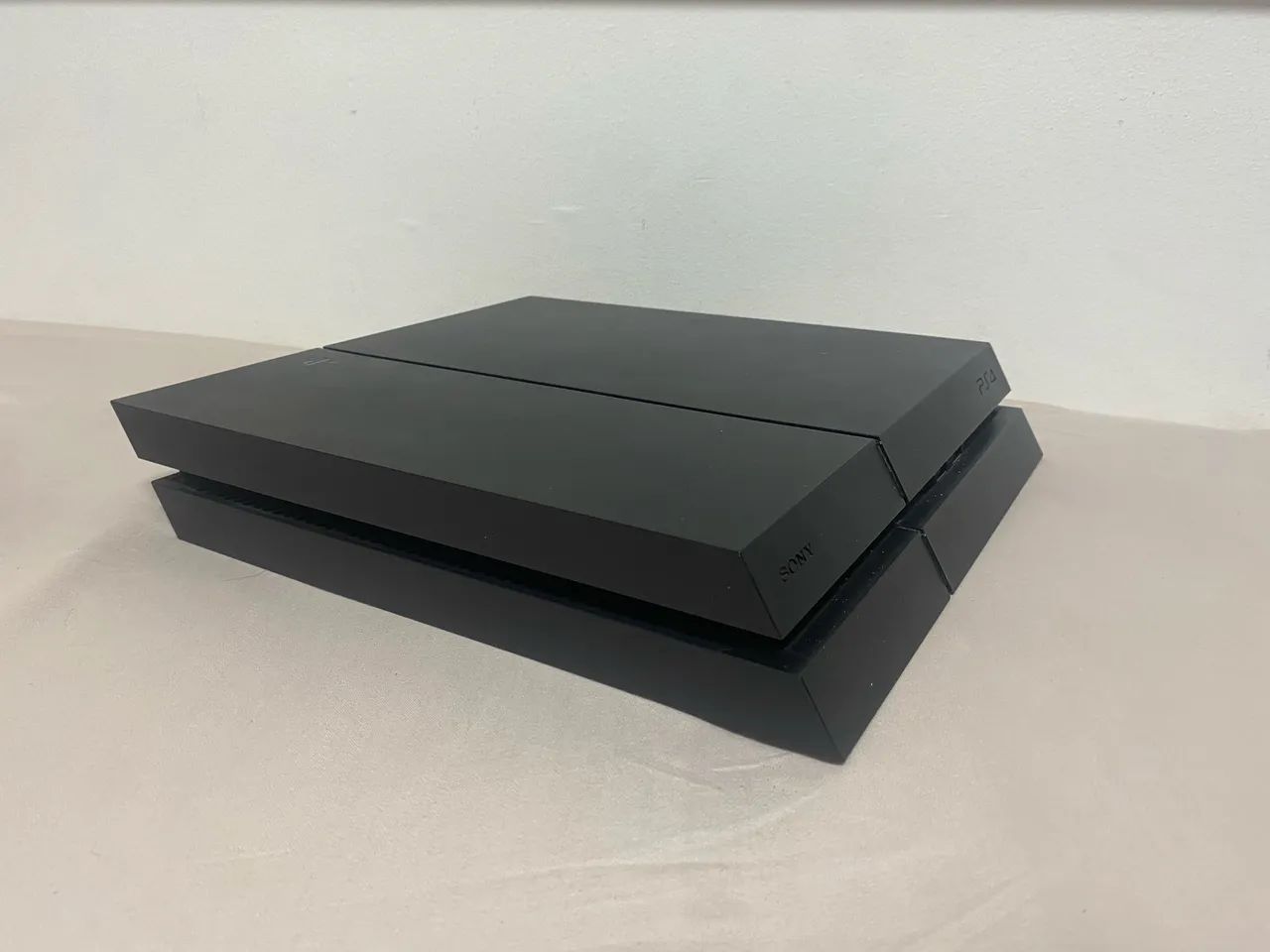 Plastation 4 + 1 controle 