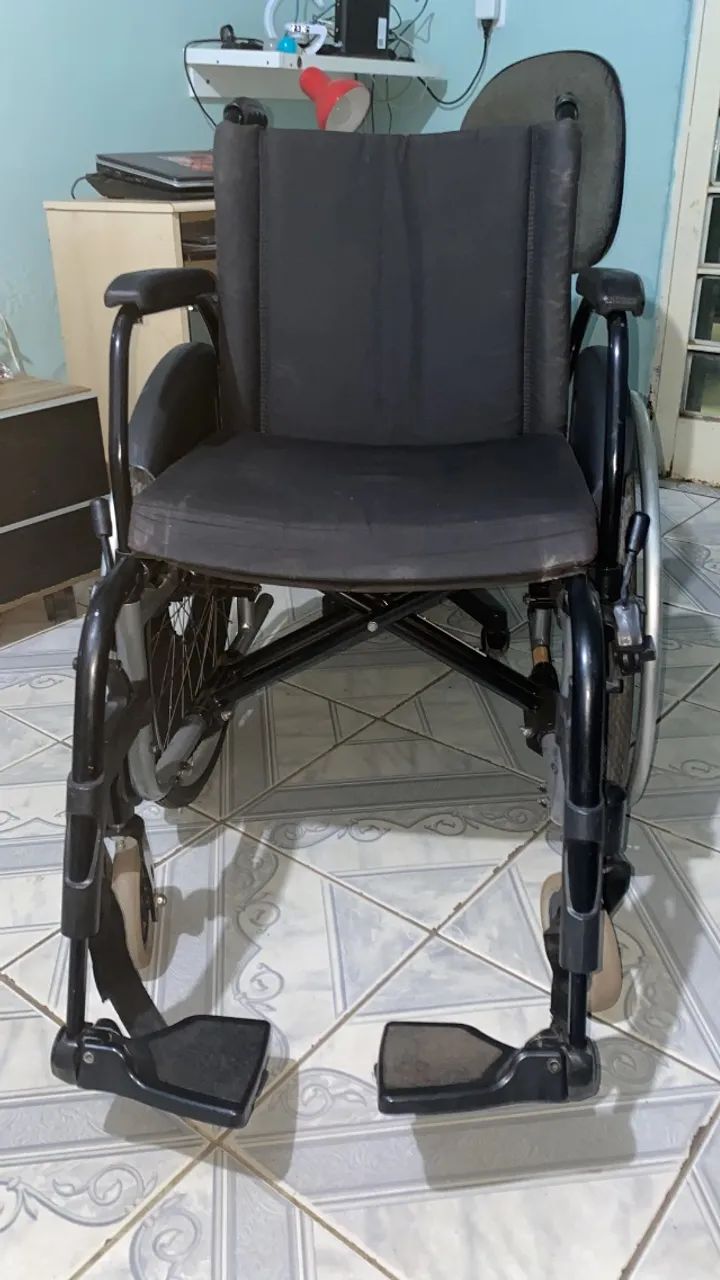 Cadeira de rodas AVD  - Foto 3