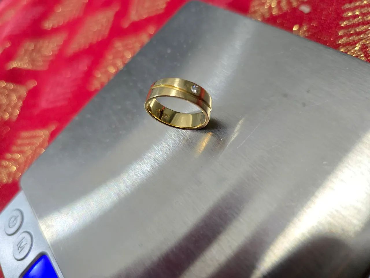 Anel em ouro 18k com diamante  - Foto 3