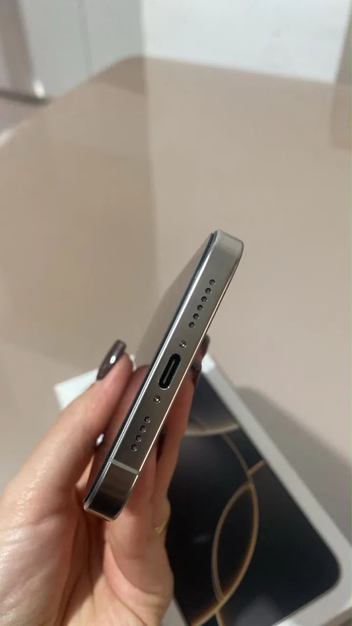 Iphone 16 pro max - Foto 5