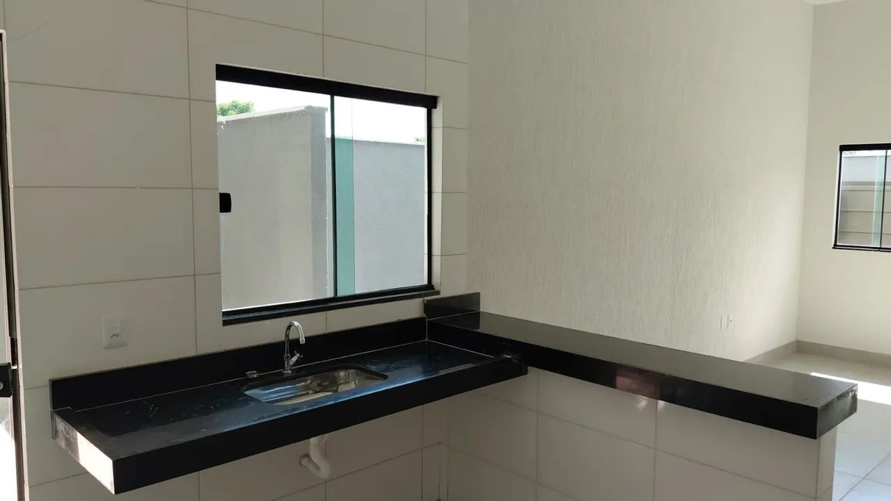 Casa nova com 2 quartos, sendo 1 suíte, e amplo lote | Aceita Financiamento - Foto 3