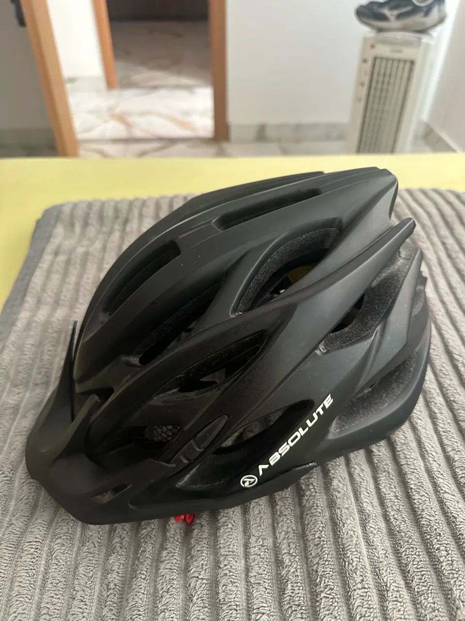 Capacete Absolute
