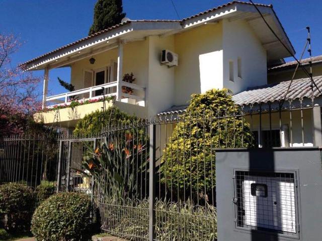 (Oportunidade) Casa no Bairro Saint Etienne, 5 quartos sendo um suite - Foto 2