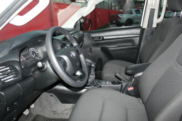Toyota Hilux 2017 cd std 2.8 4x4 diesel manual. Oportunidade!!!Zerooo!!! - Foto 4