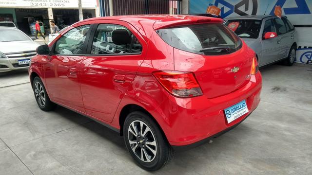 Onix Ltz 1.4 2015 Completo Mylink Top de Linha Financio Troco - Foto 5