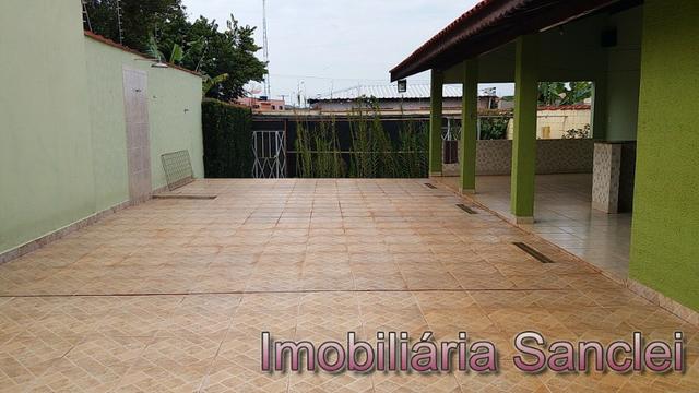 Casa em Cravinhos - Casa com 03 dormitórios - Centro