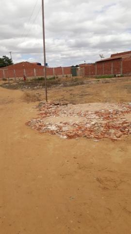 Vende-se um terreno - Foto 3
