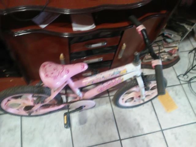 Bicicleta da barbie 150,00 - Foto 4