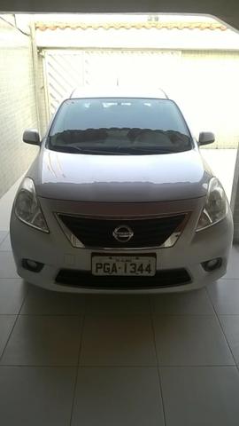 Nissan Versa SL 1.6 16v Flex 2013/2014 - Foto 9