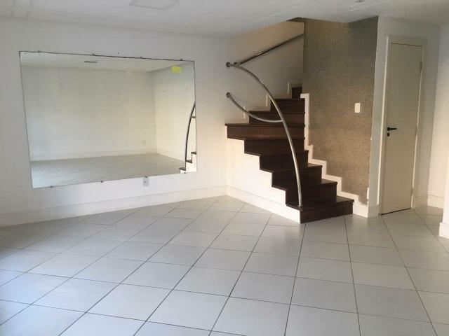 Casa com 4/4, Suíte, Varandas, Hidromassagem, Armários. Flamengo
