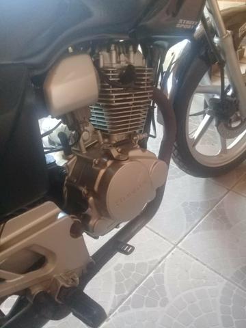 Vendo uma cbx 200 estrada - Foto 4