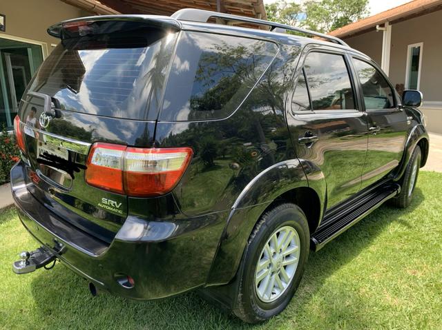 Hillux sw4 srv 3.0 automática diesel - Foto 4