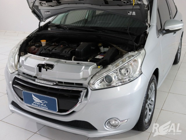 Peugeot 208 Griffe 1.6 AUT Completo Financiamos Em Até 60X Sem Nada De Entrada - Foto 20