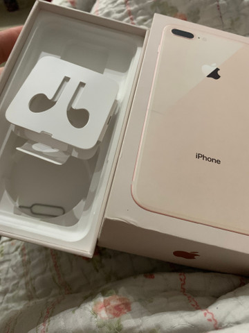 IPhone 8 Plus dourado 256gb com película e capinha - Foto 3