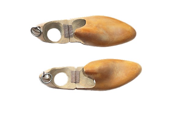  2 Antigas Formas para Sapatos em Madeira, Colecionadores, Decoração Temática, loja...etc. - Foto 2