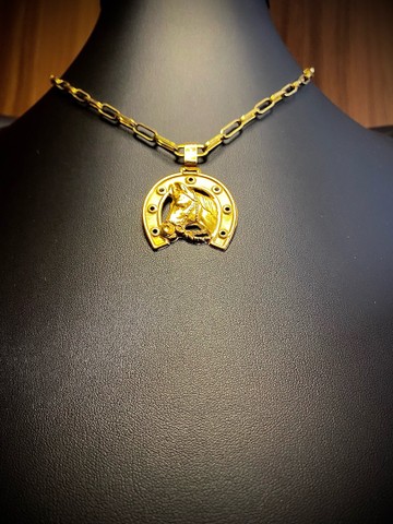 Pingente  em ouro 18 k Ferradura com Cavalo - Foto 3