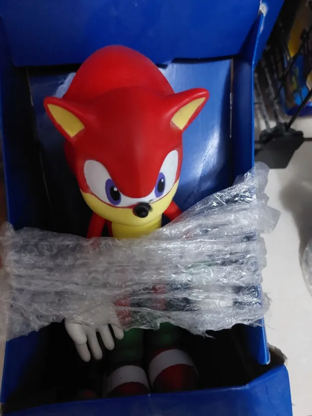 Boneco Sonic vermelho no articulado, original Sega, de 25 cm usado