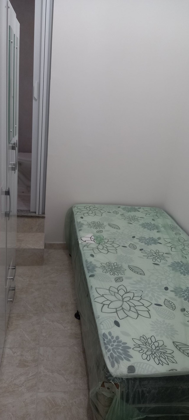 Quarto mobiliado c/ banheiro - Foto 2