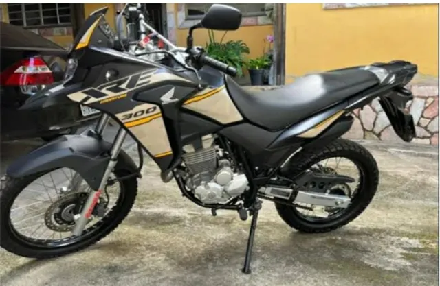 Serviços Gráficos em Sergipe: Adesivo p/ Painel de Moto(biz)