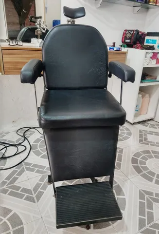 Vendo cadeira de barbeiro reclinável em perfeito estado - Outros itens para  comércio e escritório - Milionários (Barreiro), Belo Horizonte 1255713650