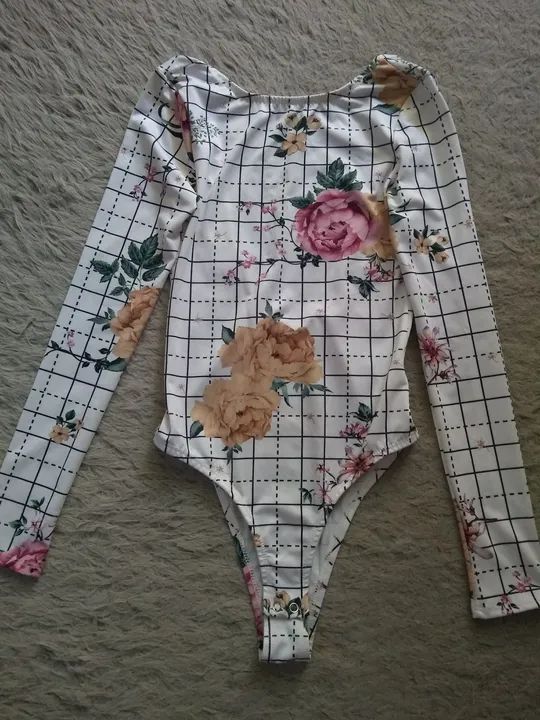 Lote de roupas femininas. - Foto 3