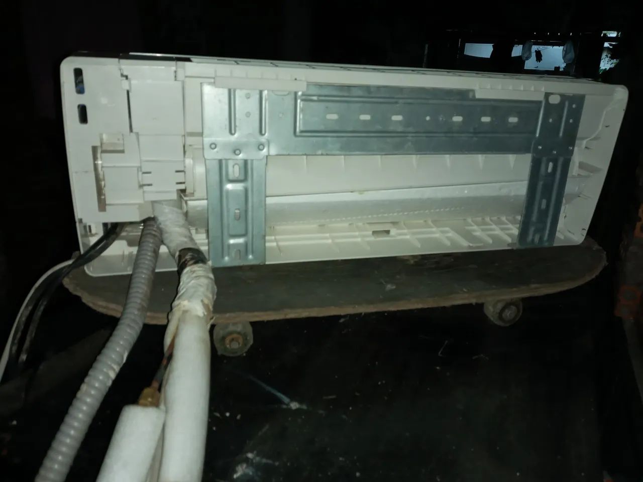 Ar Condicionado Everest Split Usado 9000 btus - Foto 3