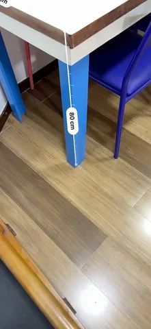  Mesa retangular  toda em compensado, tampo em fórmica 70x1,35 excelente - Foto 2