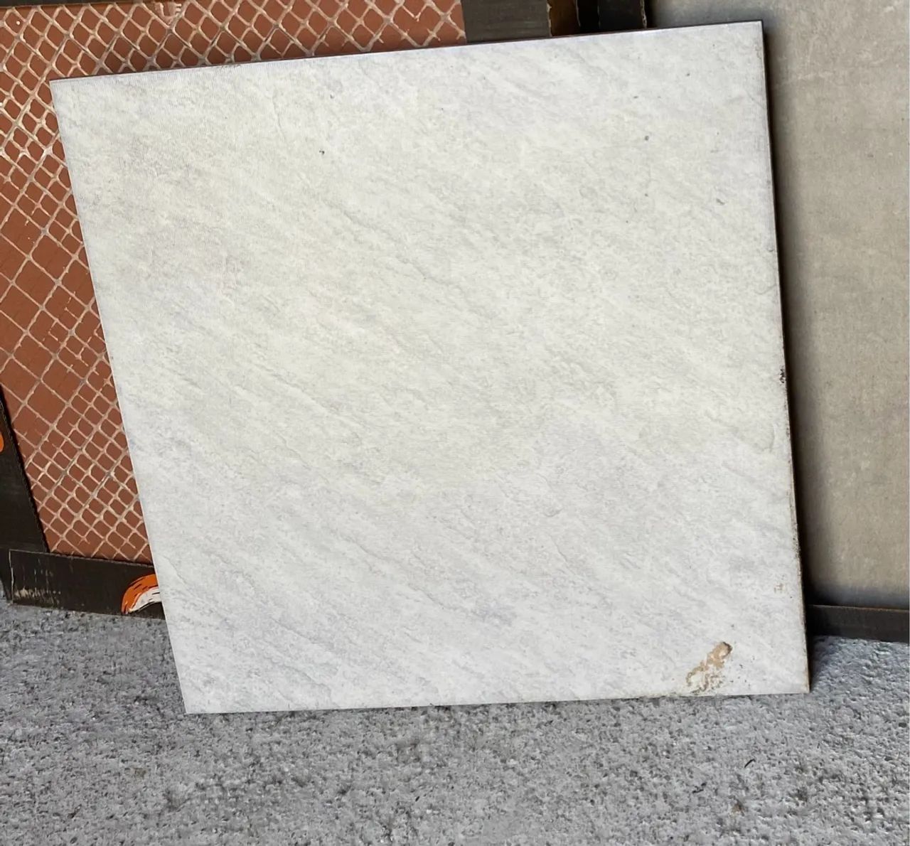 Piso cerâmico externo cinza - Foto 2