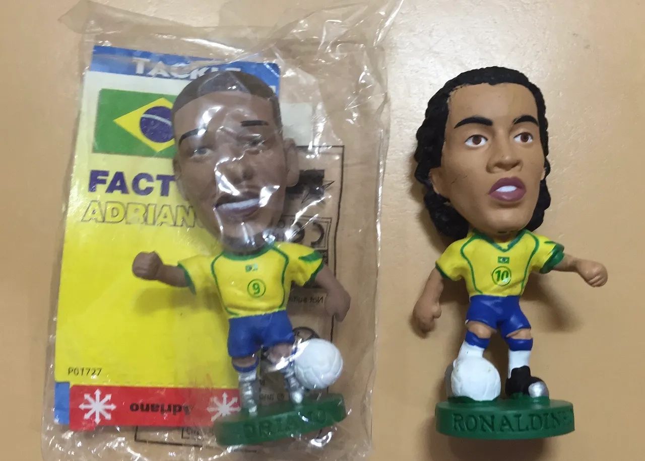 Mini Craques Bonecos de Futebol do Brasil - Adriano, Ronaldinho, Kaká e outros - Foto 4